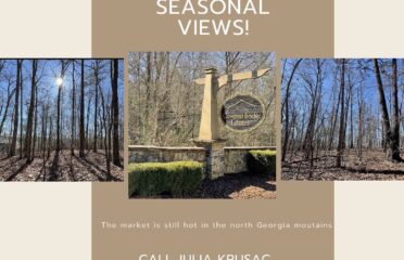 Julia Krusac | The Mountain Team Real Estate Team | RE/MAX Town & Country